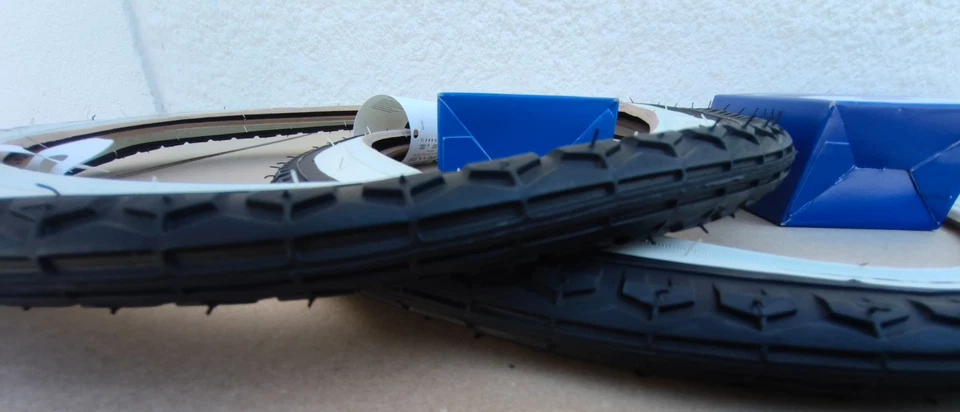 2 KENDA REIFEN 47-305 16,5-1,75 + 2 SCHLAUCH AV Kinderwagen Fahrrad ANHÄNGER - Bild 2 von 3