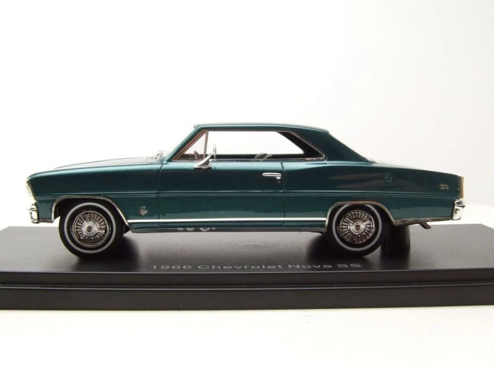 Chevrolet Nova Ss Hardtop 1966 Verde Oscuro Metálico Coche a Escala 1:43 Neo - Imagen 3 de 4