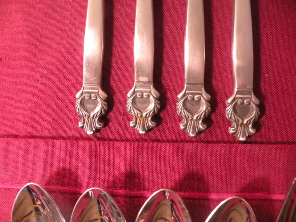 Set Of 20 Pieces Erika 1883 ROGERS Stainless Spoons Forks Knives Service For 4 - Image 3 of 4