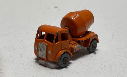 Vintage Matchbox Orange Diecast Metal Toy Mixer Truck Construction Vehicle - Picture 3 of 6