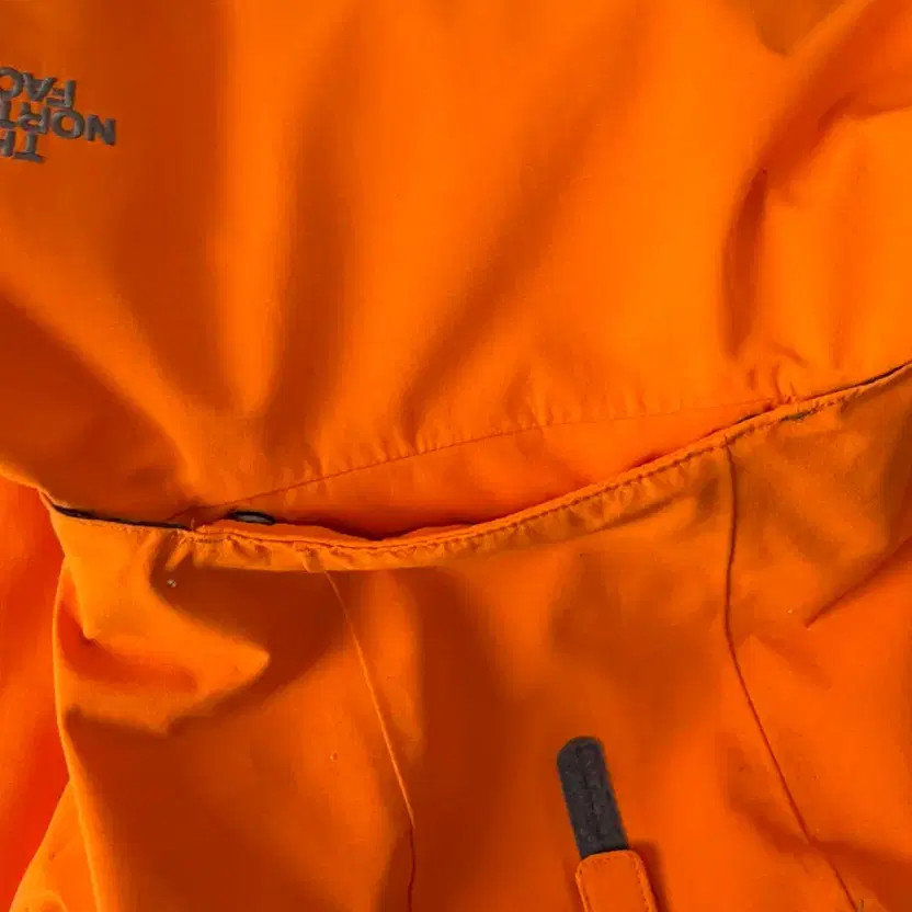 The North Face Dryvent Windbreaker Jacket, Women's, Size 90, Excellent thumbnail 4