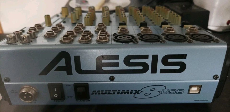 Alesis Multimix 8 USB Mixer with Fx USB Interface - Image 4 of 4