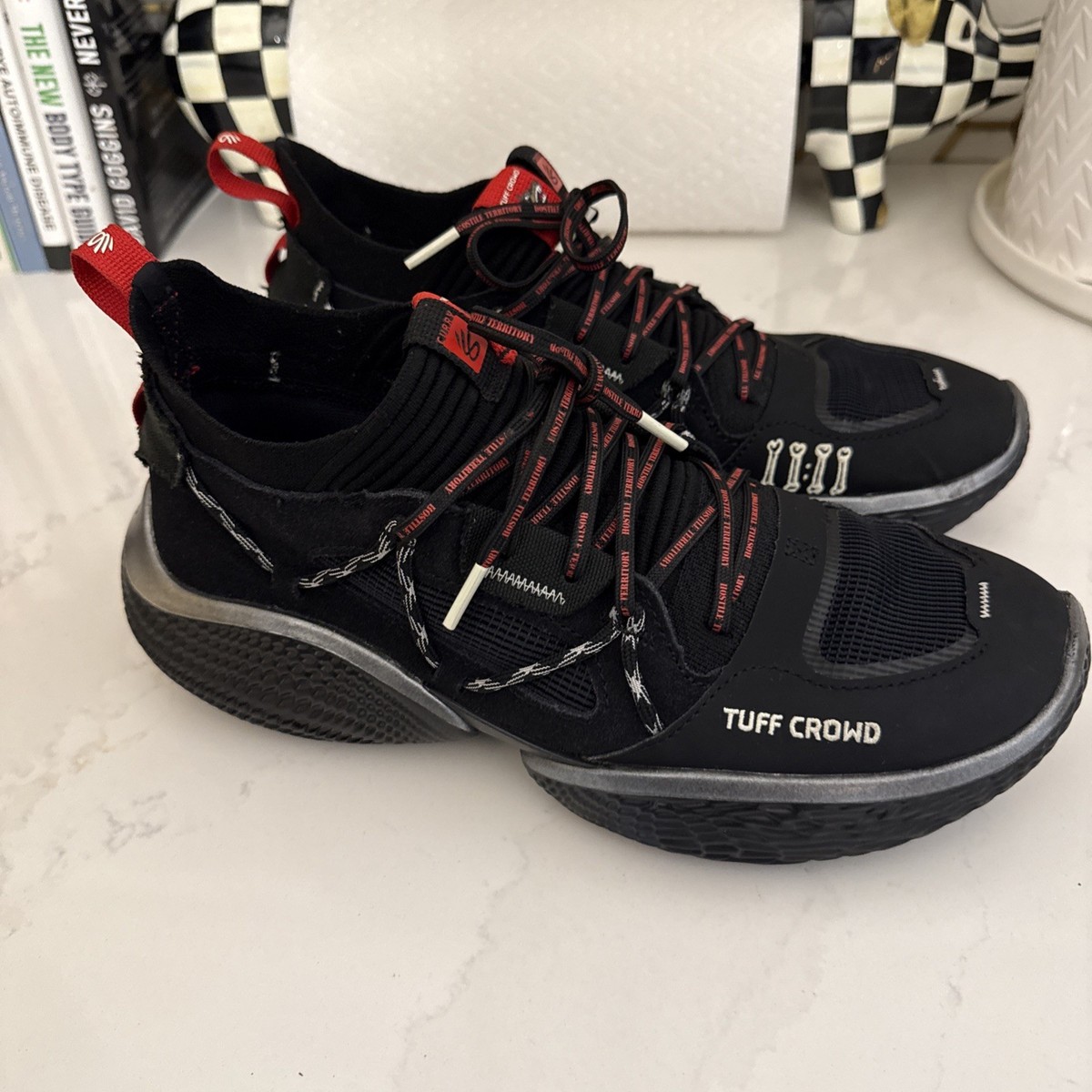 Under Armour Tuff Crowd Night Dog Bone Curry Flow Cozy TC Black