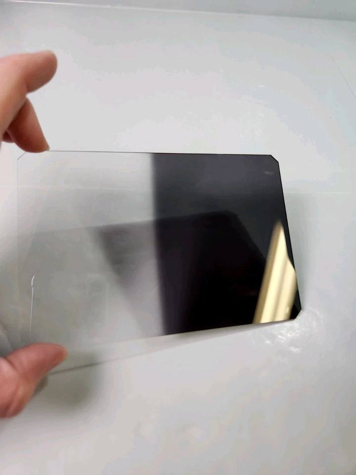 Hitech 100x150mm ND REVERSE Grad Filter ND0.9 (3 stop) fits LEE holder - Image 4 of 4