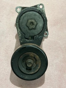 Serpentine Belt Tensioner with Pulley for Lexus GS300 IS300 SC300