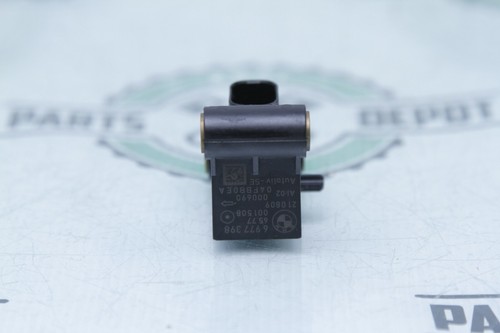 04-10 BMW 5 6 SERIES E60 E61 E63 E64 550i 650i B-PILLAR CRASH IMPACT SENSOR OEM - Picture 8 of 12