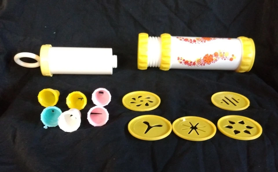 Lote De Colección Prensa de Galletas de Plástico Estilo Giro y Herramienta de Decoración de Pasteles Descripción C  Foto 3 de 4