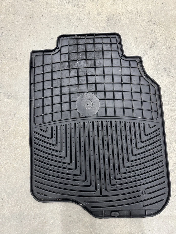 Alfombrilla izquierda Saturn Aura Pontiac G6 Chevy Malibu WeatherTech 2004-2012 Foto 2 de 4