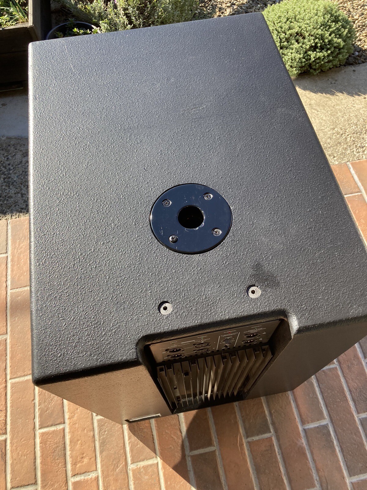 Mackie 1501 Classic Bass Bin (SRM 450) Active /Powered