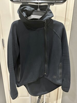 nike hoodie with thumb holes women's