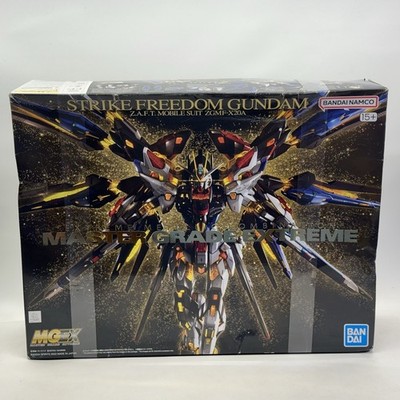 Gundam ZGMF-X20A Strike Freedom Master Grade Extreme MGEX 1/100 Model Kit Bandai