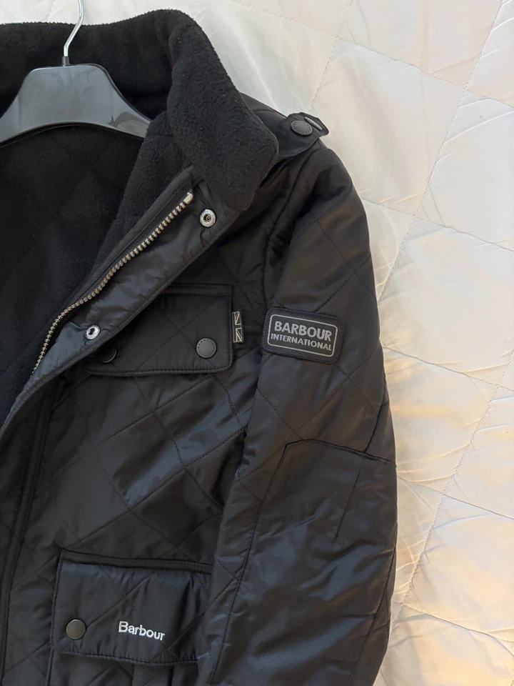 Children's BARBOUR QUILTED Black JACKET UK SIZE XL - Image 4 of 4