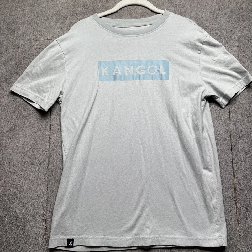 Camiseta Kangol Para Hombre Gris Logotipo de Caja Gráfico Pequeña Retro Ropa de Calle Camiseta Informal Foto 2 de 4