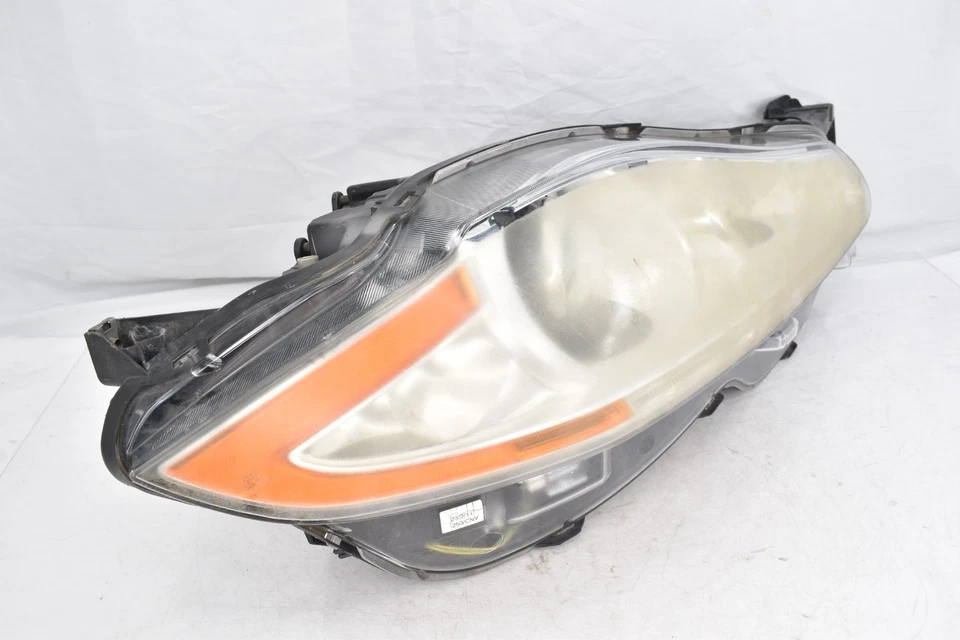 2010-2015 Jaguar XJL Right Passenger Xenon Adaptive Headlight OEM AW9313W029BD - Image 2 of 4