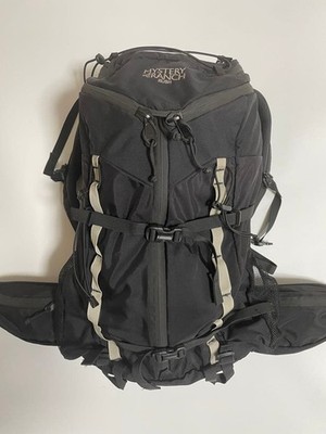 Excellent condition discontinued mystery ranch rush 32