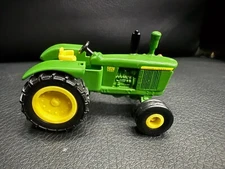 John Deere ERTL 1/64 5020 Tractor