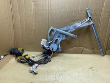 Toyota Vitz  RIGHT Front DOOR MOTOR/ACTUATOR & WIRING LOOM 82151-52A20
