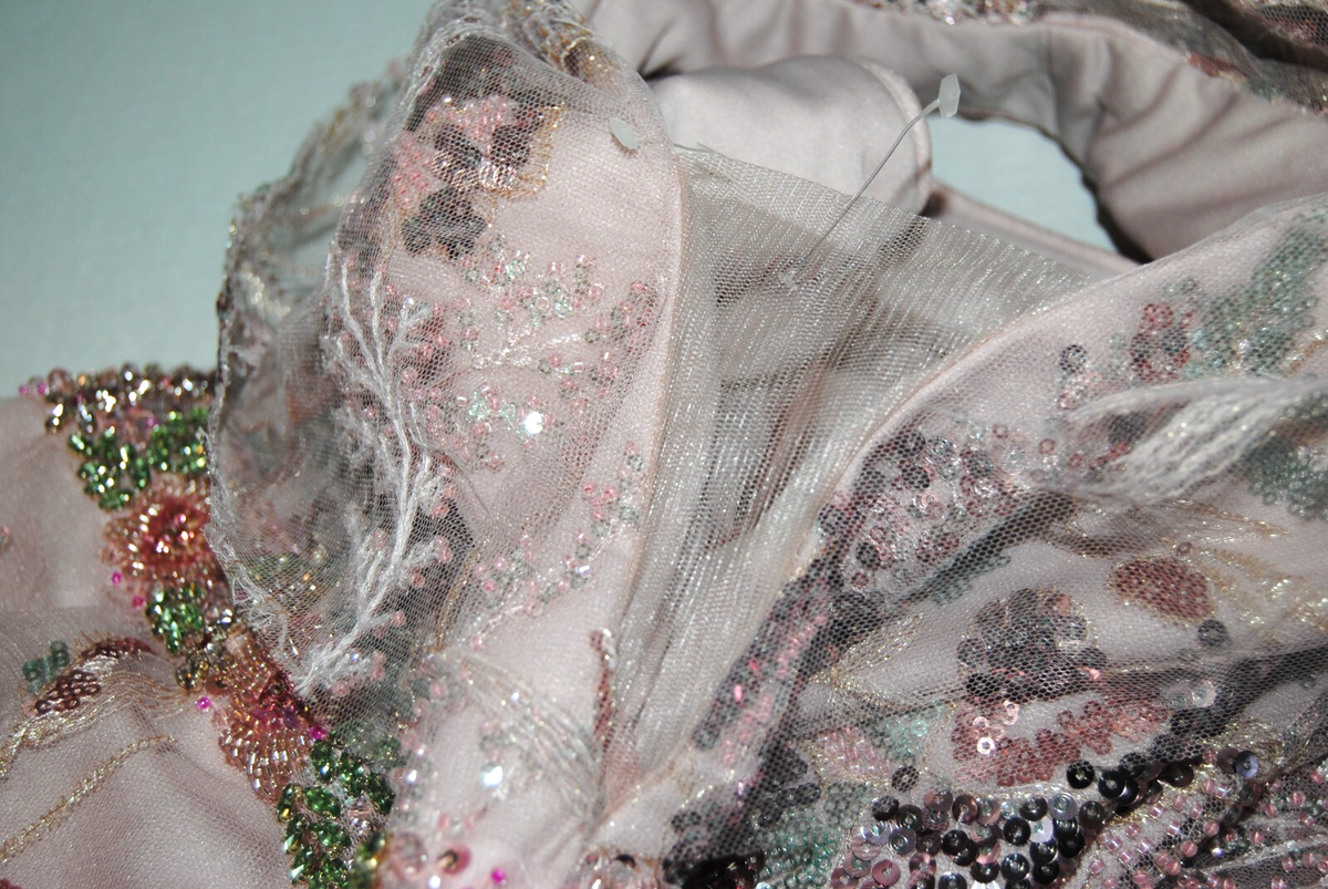 【Mac Duggal】フローラル エンベリッシュド トラペーズガウン NWOT Mac Duggal Floral Embellished Short Sleeve Faux Wrap