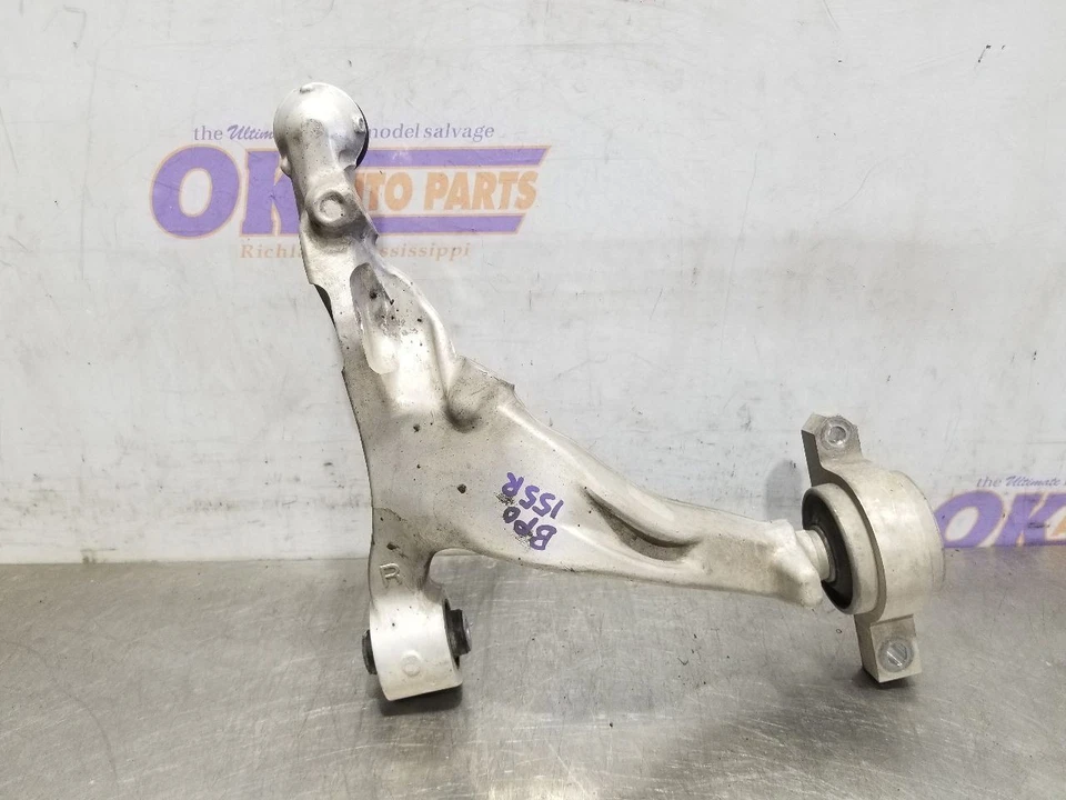 Nissan 370Z Nismo 19 2019 3,7 L tracción trasera brazo de control inferior delantero pasajero derecho Foto 2 de 4