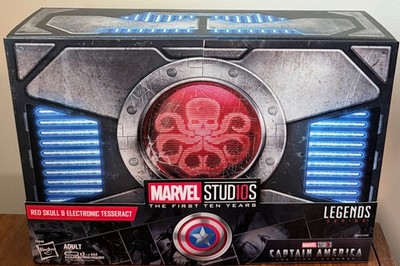 Marvel Legends Red Skull & Electronic Tesseract Deluxe Figure SDCC Hasbro 2018
