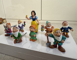 Bullyland Disney Snow White and the Seven Dwarfs Handpainted Figurines Set