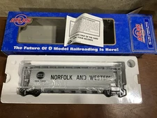 VINTAGE ATLAS NORFOLK AND WESTERN 71868 ACF 6-BAY CYLINDRICAL HOPPER 3-RAIL NIB