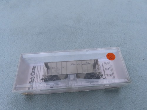 Tolva cubierta HO Kadee PS-2 DENVER & RIO GRANDE WESTERN #18338 modelo #8640 | Condition: New
