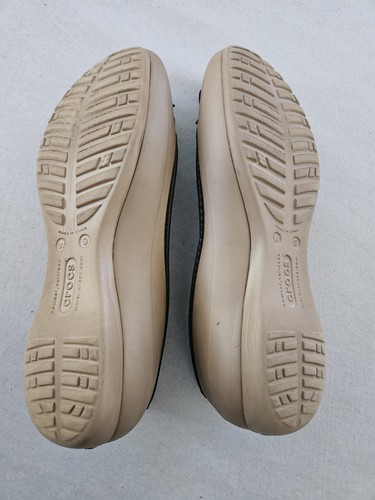 Zoccoli donna Crocs casual slip on marrone/marrone bordo scarpe punta tonda fiocco taglia 9 ottime condizioni - Foto 11 di 13