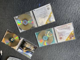 SEGA Dreamcast Console Lot 2 Controllers 3 Games MvC 2 Street Fighter Alpha 3