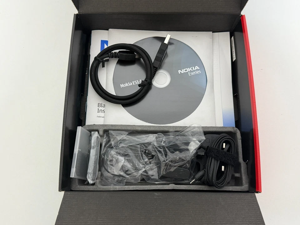 BRAND NEW NOKIA E51 UNLOCKED PHONE  - 2 MP CAM - 3G - BLUETOOTH - WIFI - Image 4 of 4