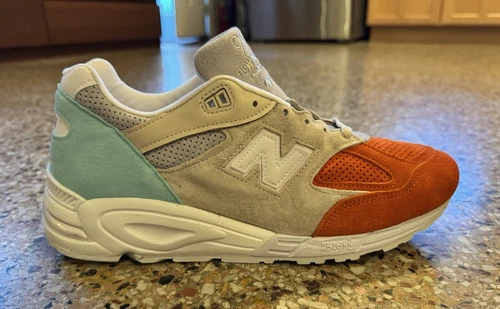 Kith x New Balance 990v2 Cyclades/Mykonos (With Socks & Tote Bag) Size 12 Men’s