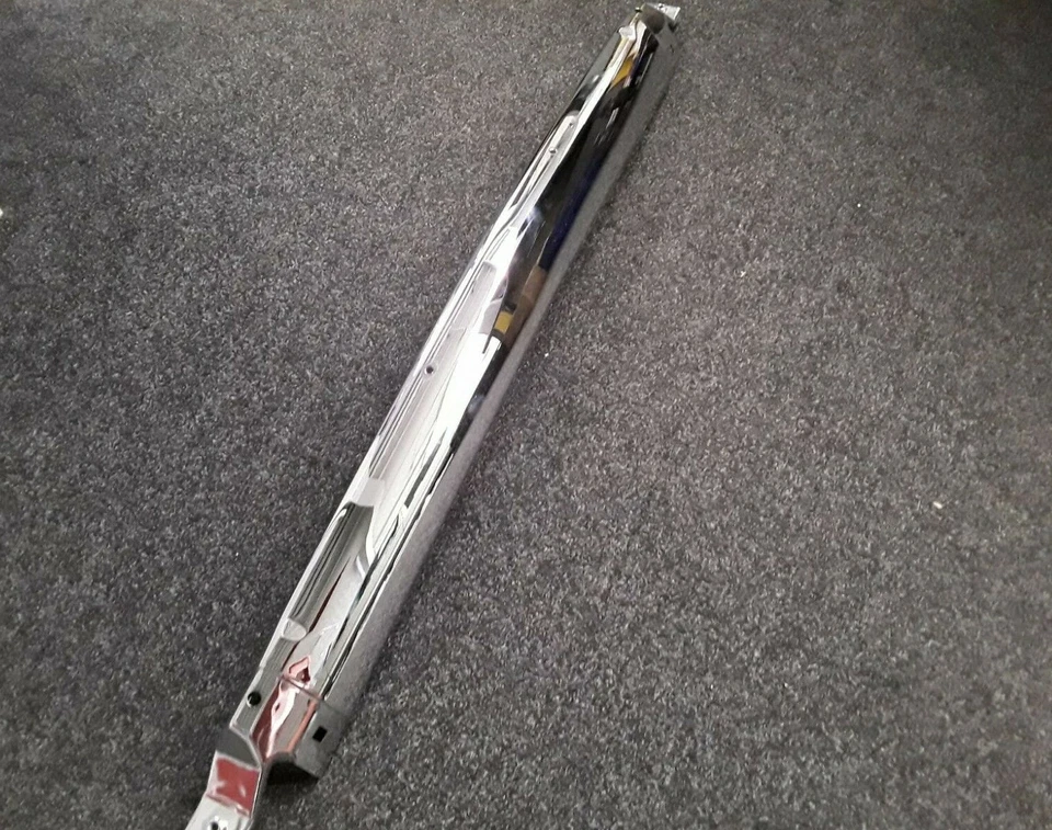 Parachoques delantero BMW nueva clase centro 1500 1600 1800 2000 Ti Tii (4 puertas) Foto 2 de 3