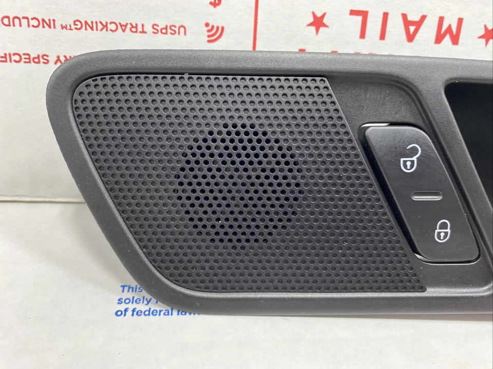 Volkswagen Tiguan 2013 manija interior puerta lateral derecha OEM 5N0 839 114 Foto 2 de 4