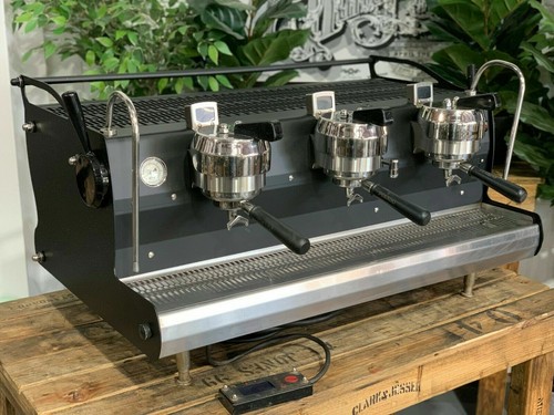 MATTE BLACK ESPRESSO COFFEE MACHINE 
