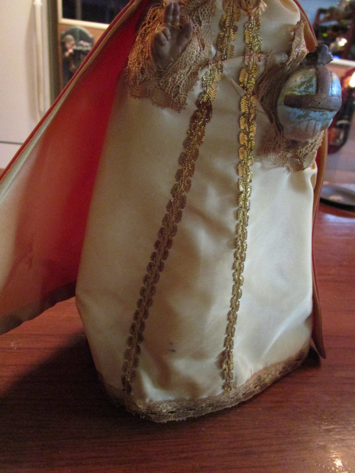 Mid Century Infant of Prague Jesus Christ chalkware statue, 12\