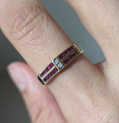 1980s Vintage 18ct Yellow Gold Ruby Diamond Square Channel Ring Size N / 6.5
