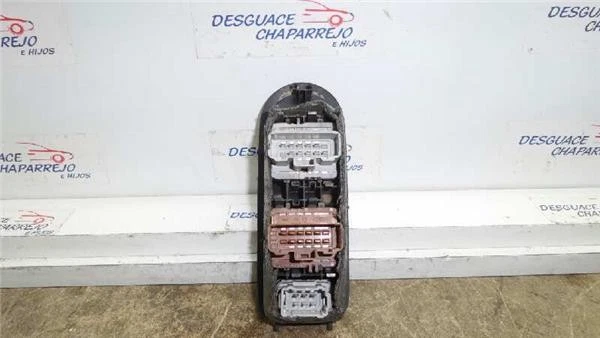 BOTONERA PUERTA DELANTERA IZQUIERDA - - Renault Scénic II (JM) 2004 156018070 - Imagen 2 de 4