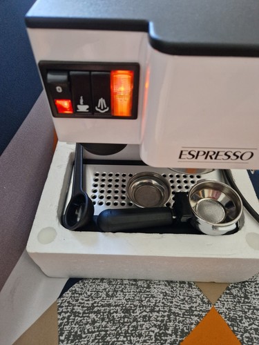 Macchina da Caffè Black&Decker Espresso/Cappuccino EM5 - Quasi Nuova, mai usata! - Imagen 2 de 10