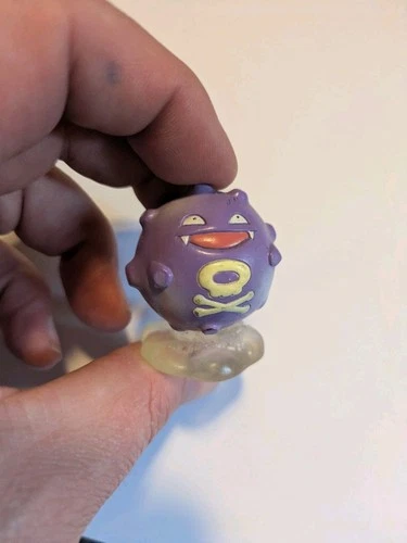 Koffing TOMY Pokemon Figure CGTSJ 1999 Nintendo Vintage toy Authentic *Damaged*