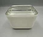 Vintage Pyrex Unmarked True Opal White 501 Refrigerator Dish With Ribbed Lid