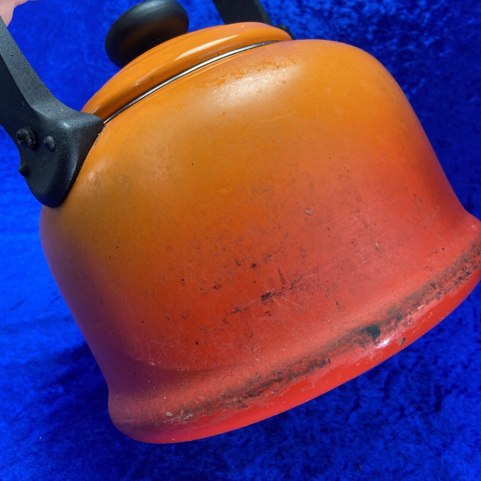 Le Creuset Traditional Stove Kettle With Whistle 2.1 L Volcanic Orange