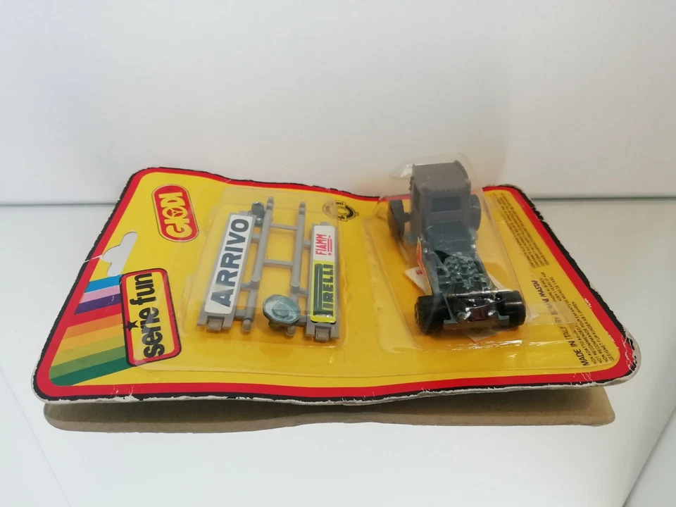 GIODI ITALY DRAGSTER CON ACCESORIOS EN MARRÓN CASI COMO NUEVO EN BLISTER MUY ... - Imagen 4 de 4