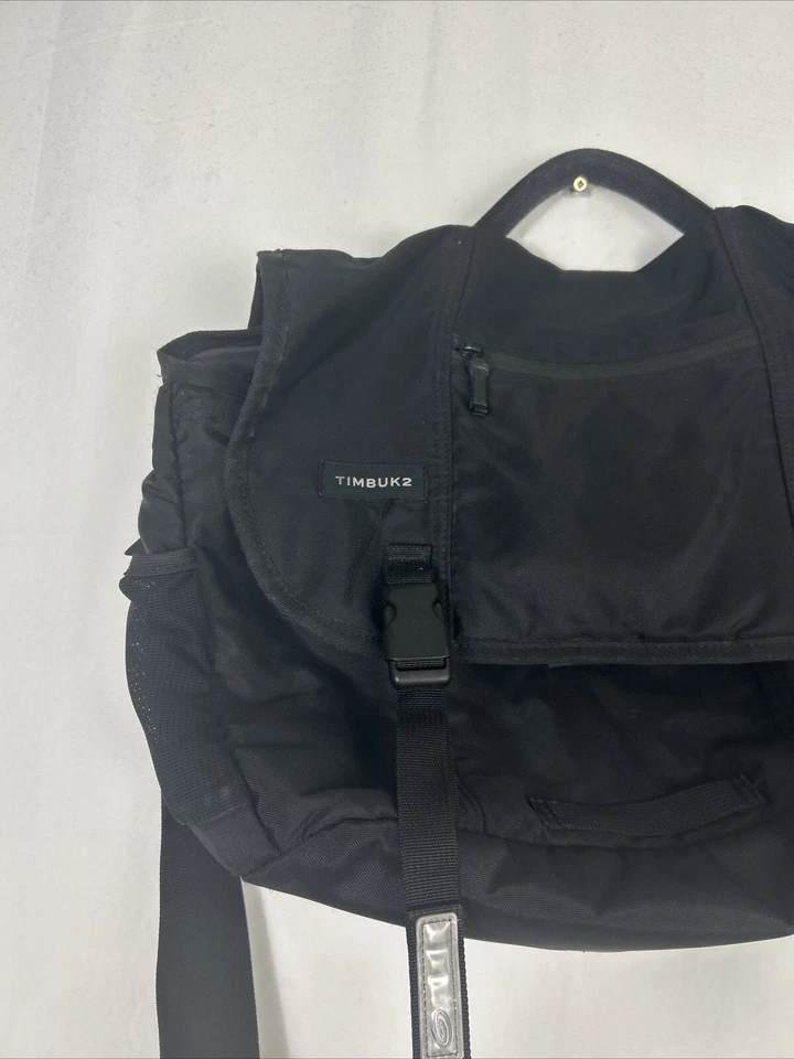 TIMBUK2 ЧЕРНЫЙ MESSENGER СУМКА VGC!  «Хотел бы я быть немного выше» 14 x 12 x 6,5 - Изображение 2 из 4
