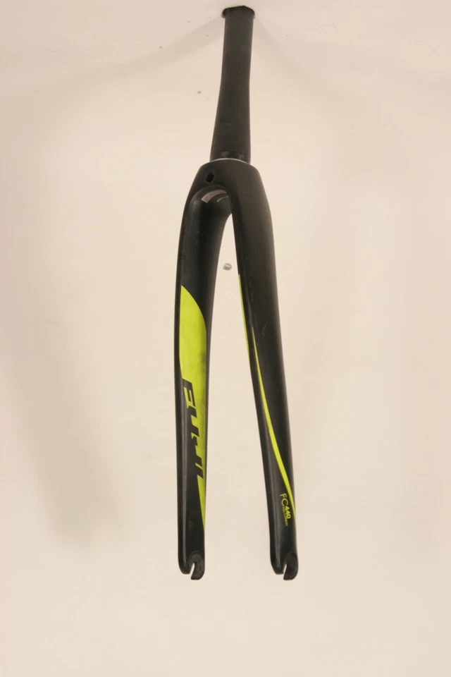 Fuji FC-440 Carbon Fork Tapered x 210mm 700c Threadless Rim Brake 9mm QR FKC73 - Image 2 of 3