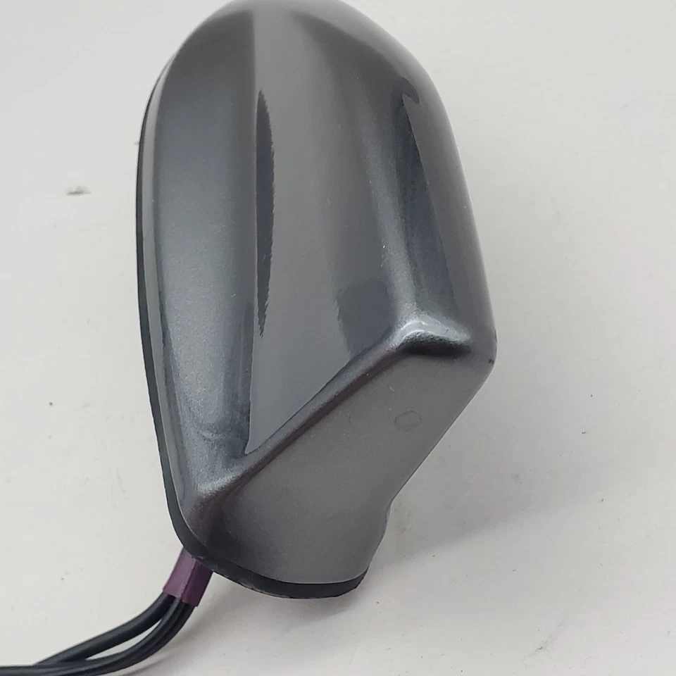 Antena de techo de radio Nissan Kicks 2021-2024 aleta de tiburón OEM gris 28208-5R00A Foto 4 de 4