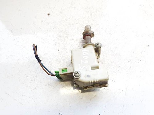 3b0959782 Stellmotor Microschalter, Heckklappe Heckklappenschloss DE2235819-55