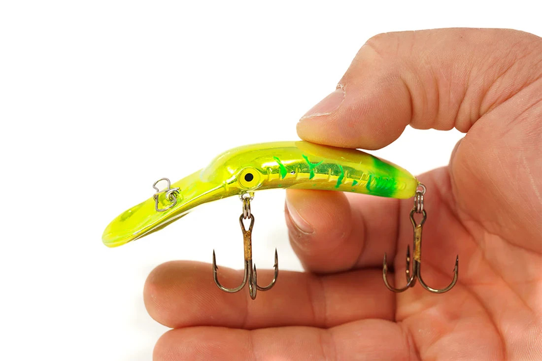 YAKIMA GRINCH PICKLE 3.5" MAG LIP - MAD SCIENTIST TACKLE BLUE UV COATING