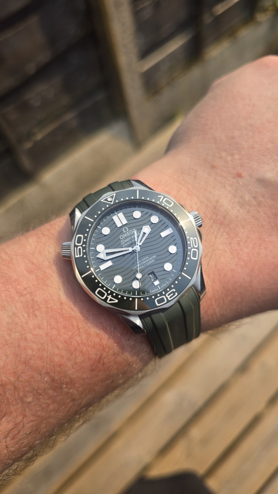 Omega Seamaster 300 'Seaweed' Green - OEM Steel & Rubber Bracelets - Warranty