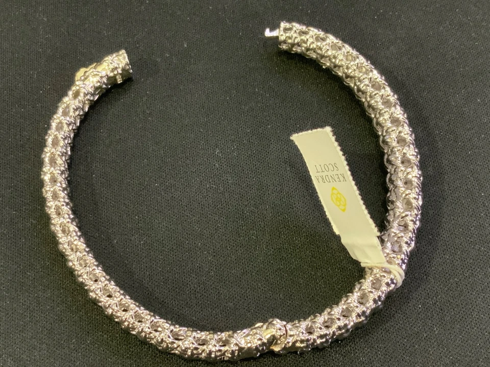 Nuevo Brazalete Brazalete Kendra Scott Plata Natalie con etiquetas. KS estampado tamaño: M/L Foto 3 de 4