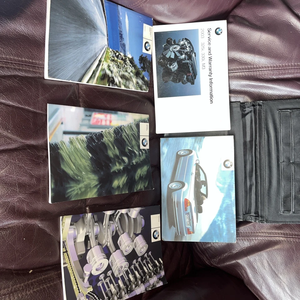 BMW 325/330 2003 manual del dueño con estuche de cuero Foto 2 de 4